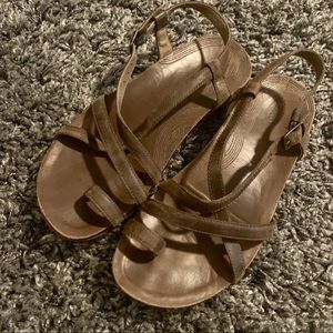 BROWN LEATHER SANDALS - CHACO